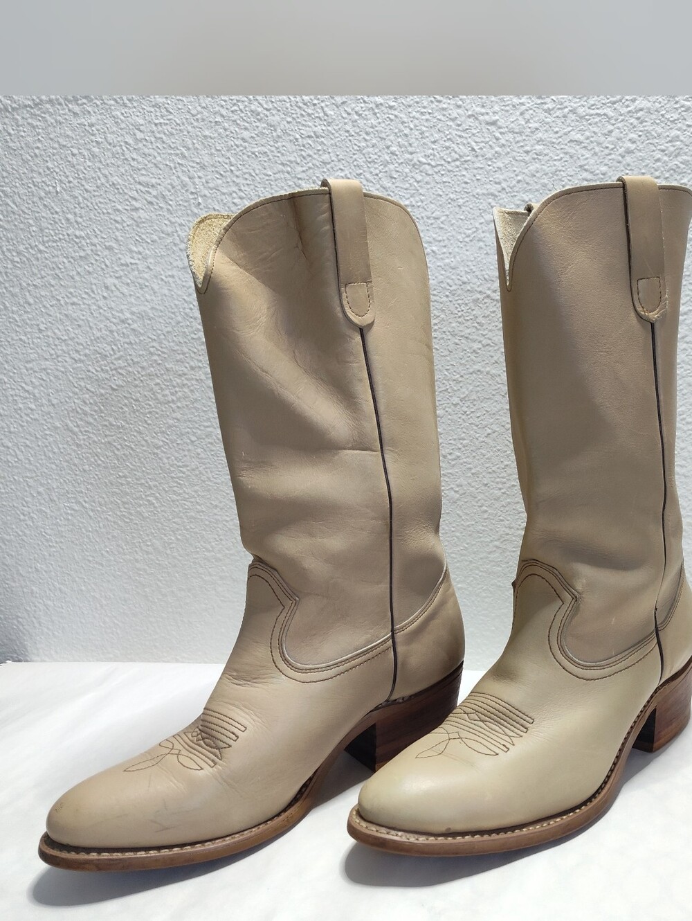 Women’s Vintage 80s Acme Dingo 9.5 Boots Beige Cowgirl Stacked Heel Leather USA